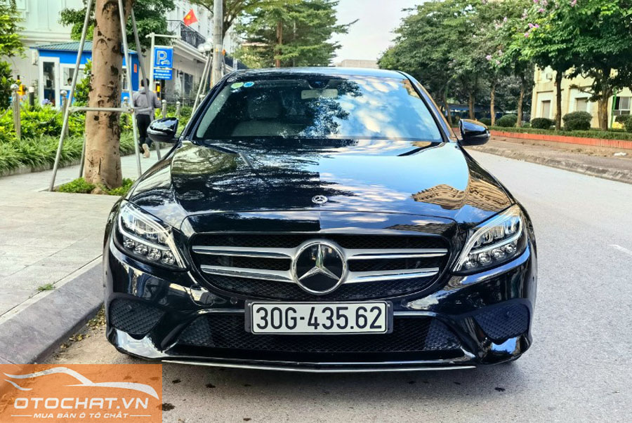 Mecedes C200 sản xuất 2019 đăng ký 2020